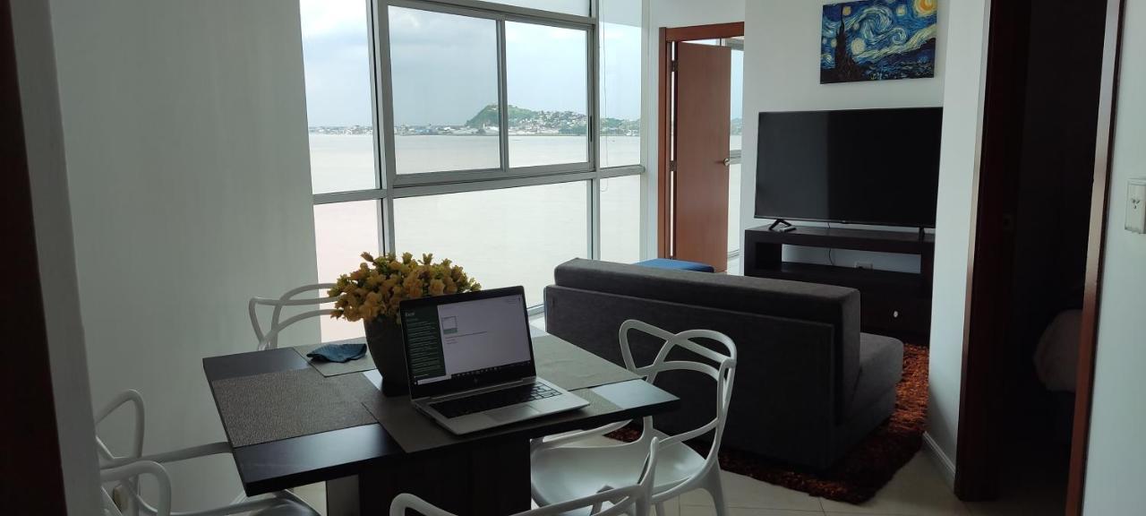 Puerto Santa Ana Suites Гуаякиль Экстерьер фото