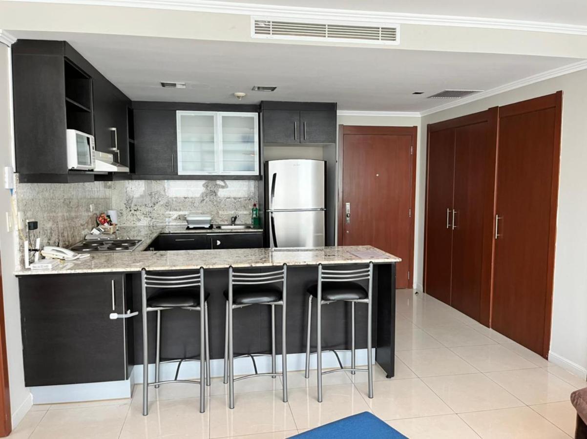 Puerto Santa Ana Suites Гуаякиль Экстерьер фото
