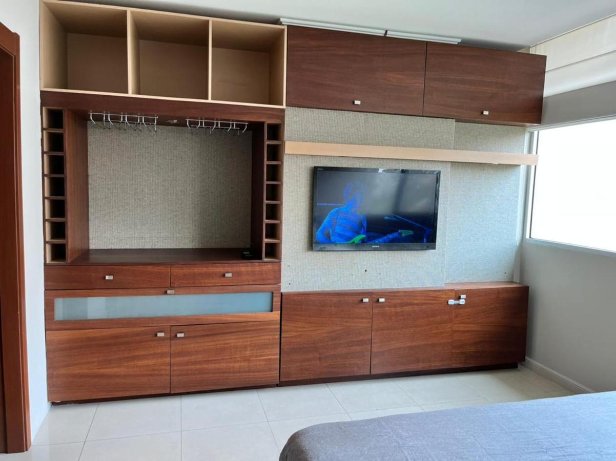 Puerto Santa Ana Suites Гуаякиль Экстерьер фото