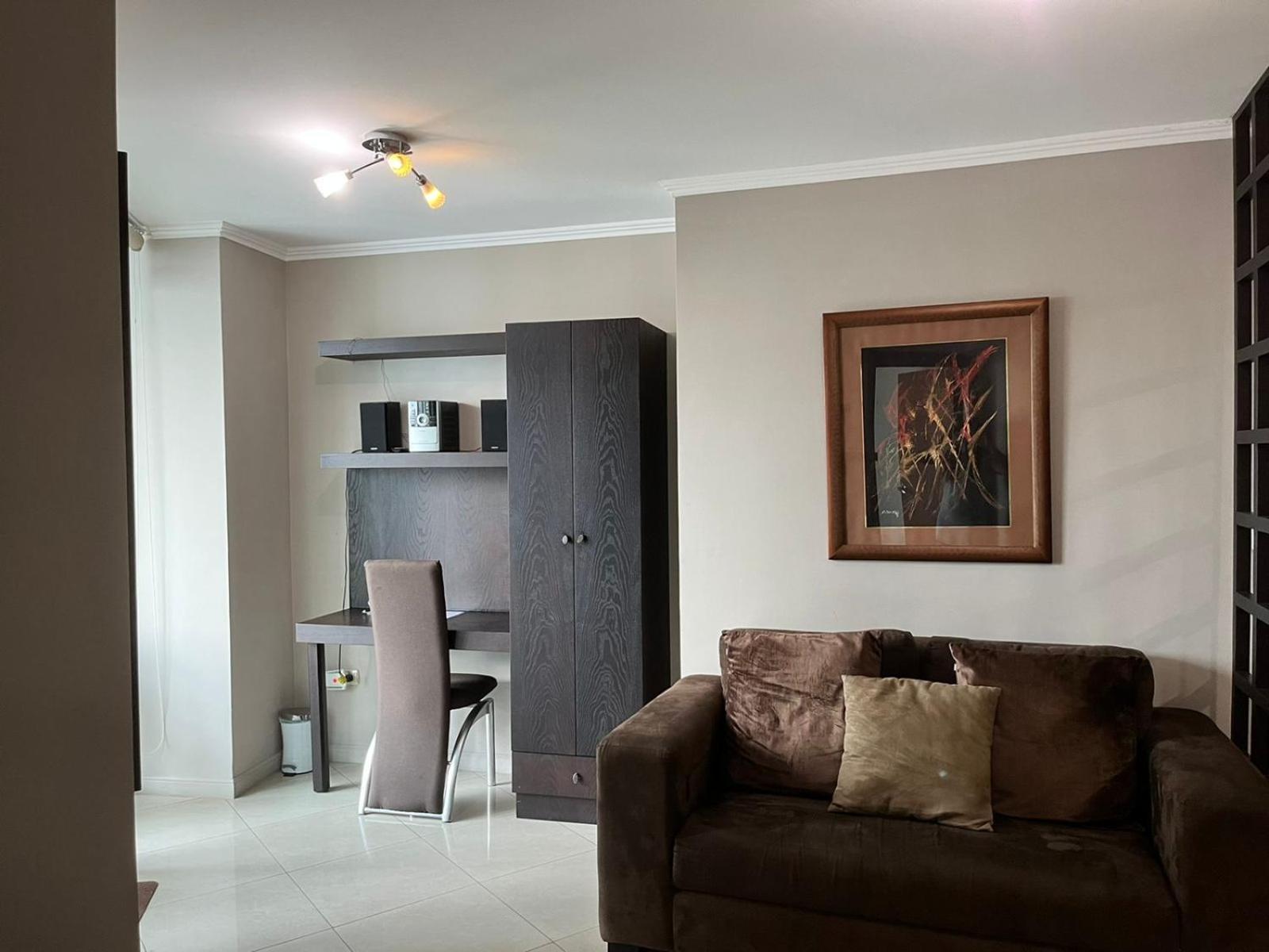 Puerto Santa Ana Suites Гуаякиль Экстерьер фото