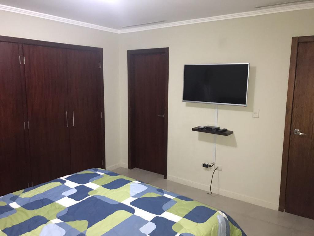 Puerto Santa Ana Suites Гуаякиль Экстерьер фото