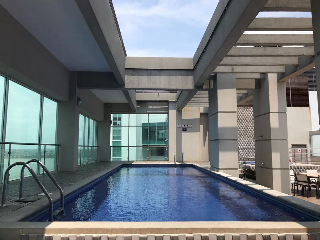 Puerto Santa Ana Suites Гуаякиль Экстерьер фото